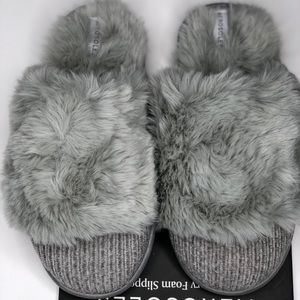 AEROSOLS Memory Foam Slippers Faux Fur Chenille style Gray / Grey Size S 5-6 NWT
